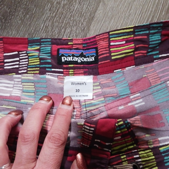Patagonia board shorts size 10 - Picture 3 of 3